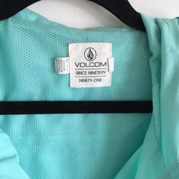 Volcom Windbreaker - Picture 4 of 5